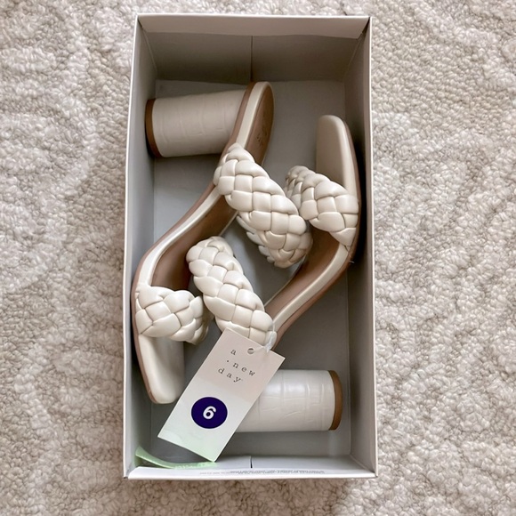 Target Sandals - Picture 2 of 4